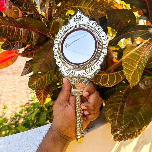 Aranmula vaalkannadi (metal mirror)