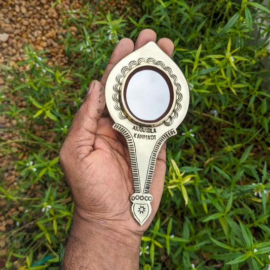 Valkannadi - Traditional Aranmula Kannadi with Handle 2 inch